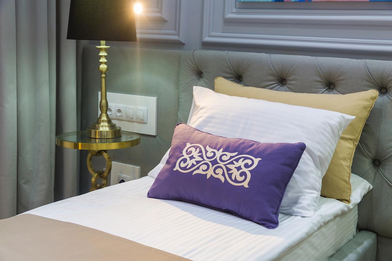 Qonaq Hotel Astana Ngoại thất bức ảnh