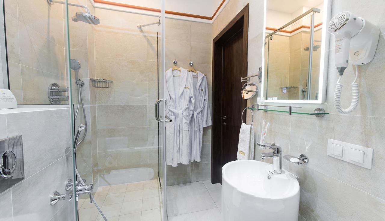 Qonaq Hotel Astana Ngoại thất bức ảnh