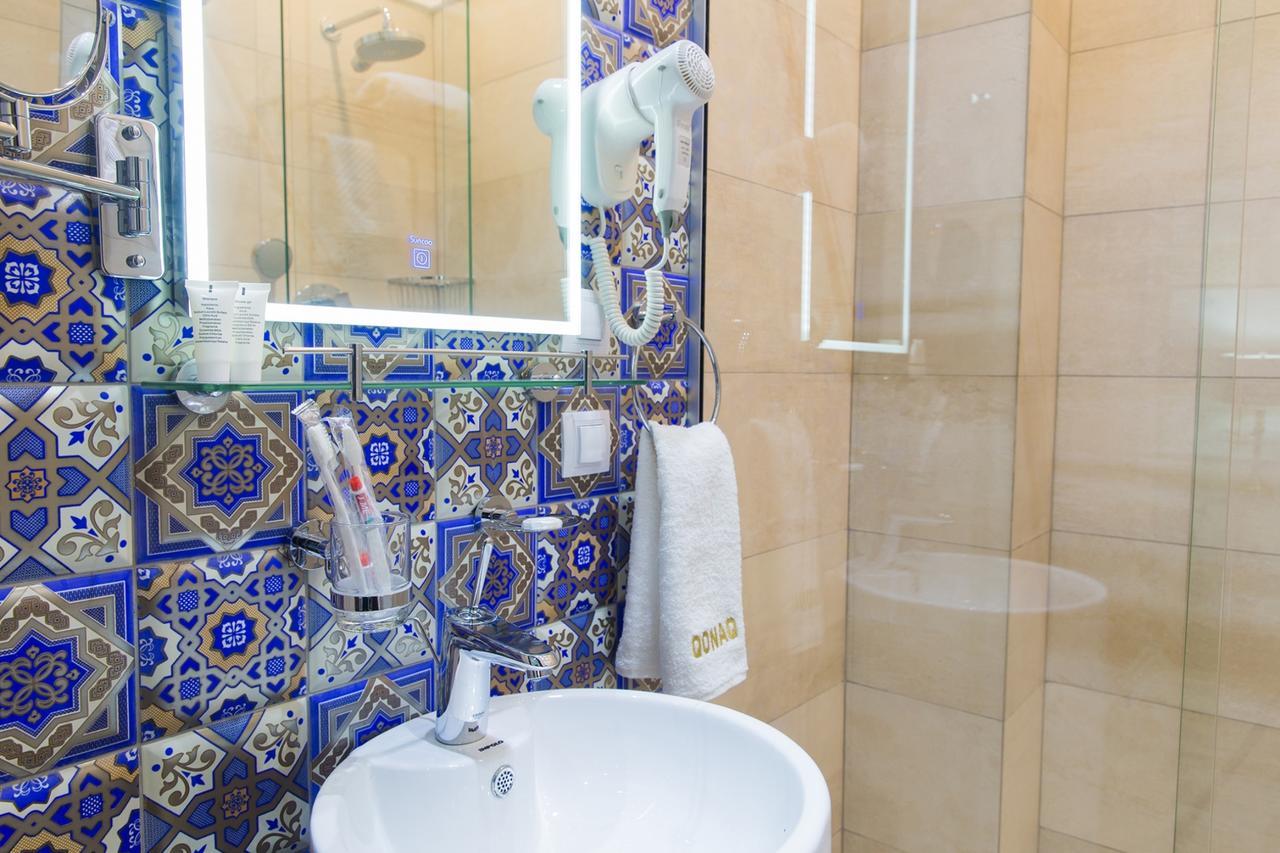 Qonaq Hotel Astana Ngoại thất bức ảnh